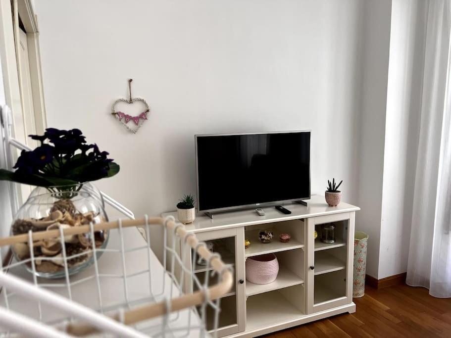 Apartamento Muy Centrico En Granada Luaran gambar