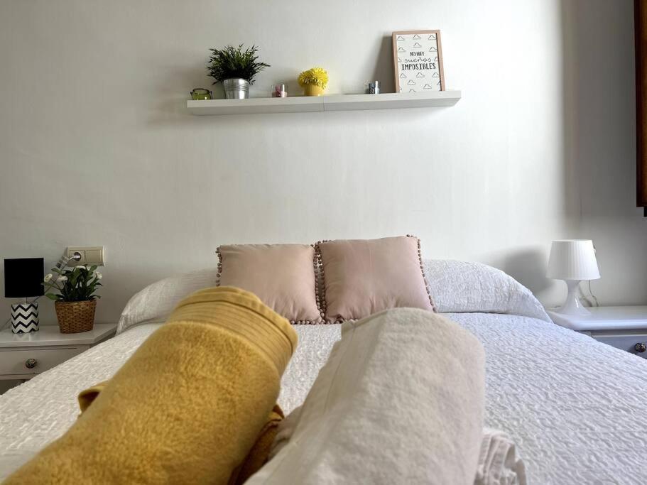 Apartamento Muy Centrico En Granada Luaran gambar